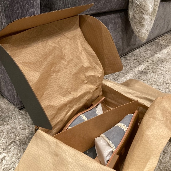 NWT Frye Ava Crochet Slides - Steel Blue 8M - Picture 5 of 8